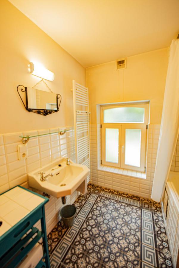 Holiday Home Les Plachettes Flobecq 外观 照片