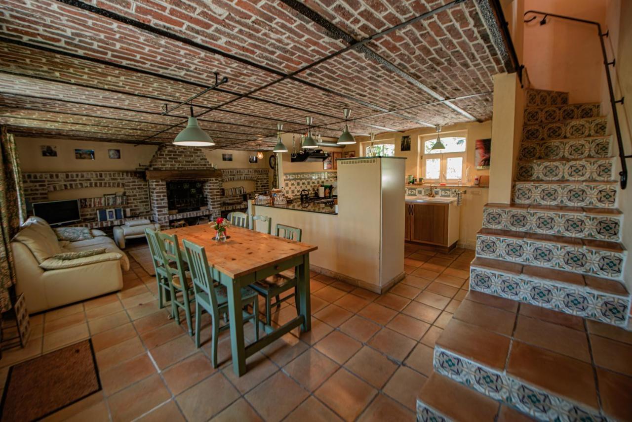 Holiday Home Les Plachettes Flobecq 外观 照片